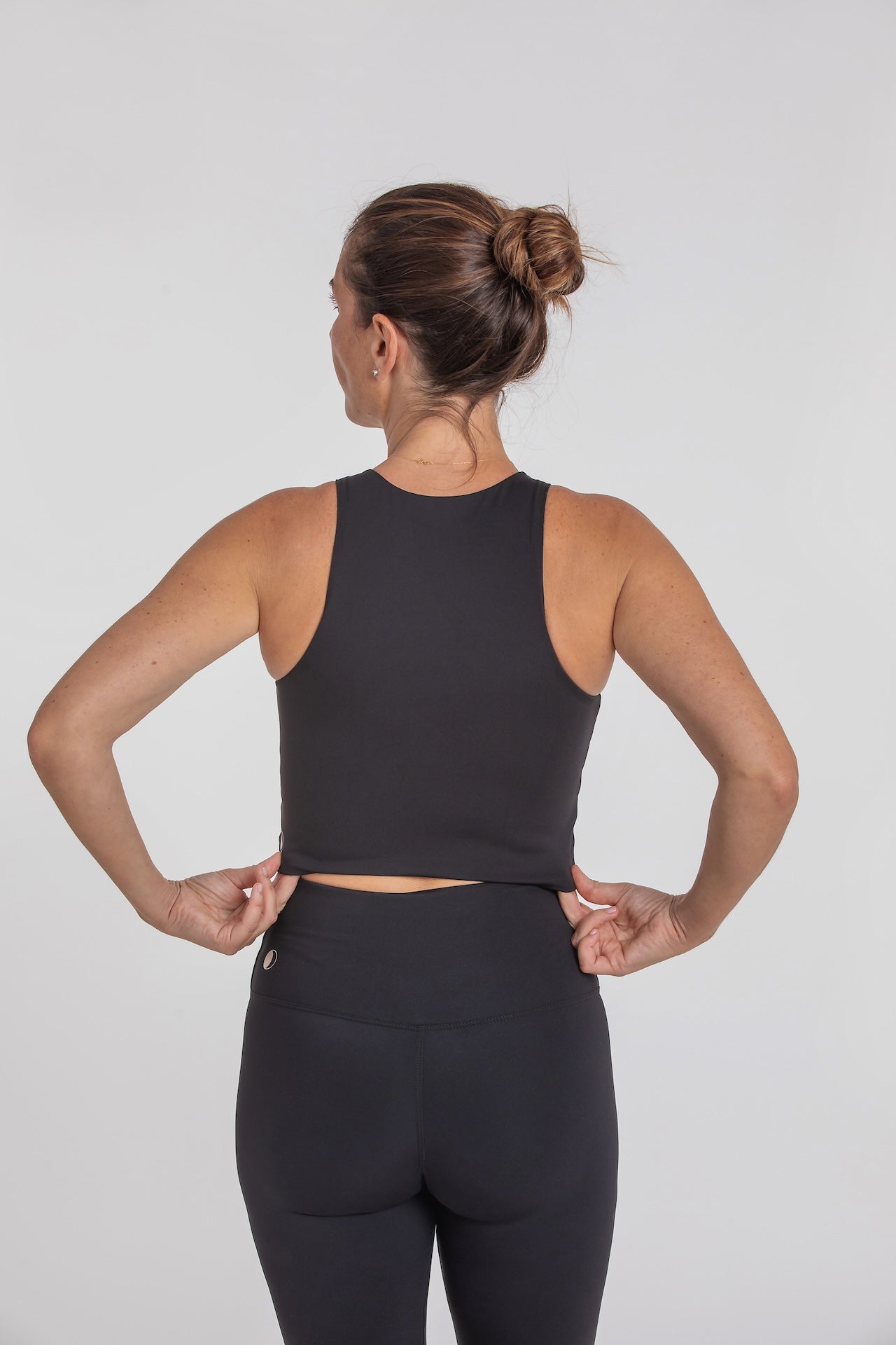 Rosa Crop Top Yin. Sustainable women's sports top
