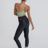 Chleo Yin legging. High-waisted legging.
